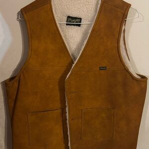 Wrangler Men's Brown Sherpa-Lined Vest